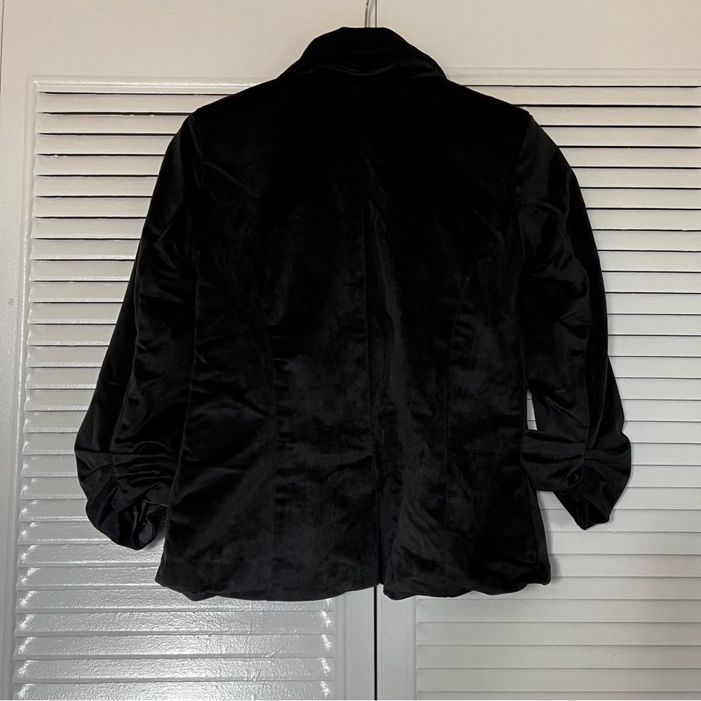 Paper Tee | Velvet Ruched Blazer - Picture 3 of 7